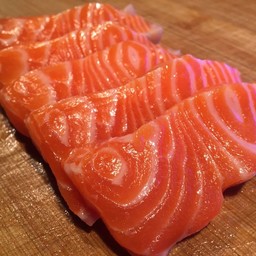 แซลม่อนซาซิมิ XL