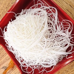 เส้นหมี่ลวก