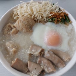 โจ๊กหมู ไส้ ไข่