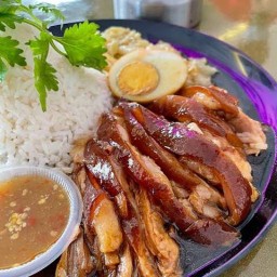 ผัดไทย หอยทอด ซอยตลาดต้นโพธิ์