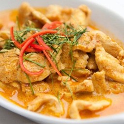 พะแนงหมู พร้อมข้าว