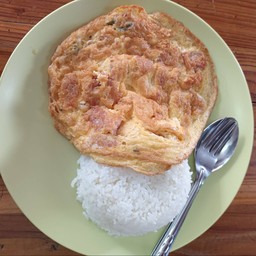 ข้าวไข่เจียวแหนม