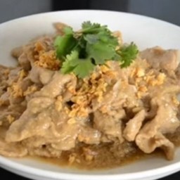 หมูกระเทียม