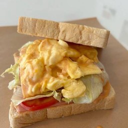 ไส้กรอก+ชีส+ไข่ข้น