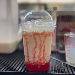 นมสดสตอเบอร์รี่