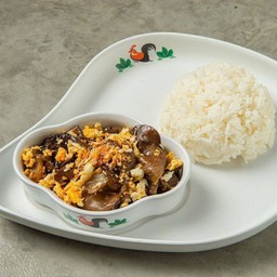 ข้าวเห็ดหูหนูคั่วไข่ (มังสาวิรัต)