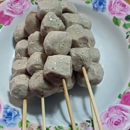 ข้าวยำไก่แซ่บ    ข้าวมันไก่    ข้าวขาหมู