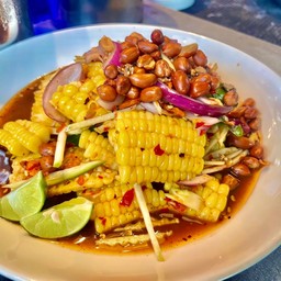 ยำมะม่วงข้าวโพด