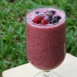 ผลไม้ปั่นแก้วโปรด