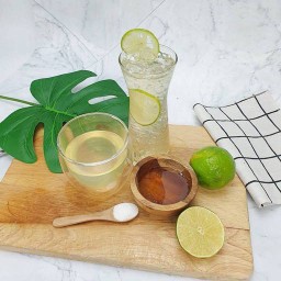 น้ำผึ้งมะนาว