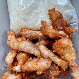 ชุดข้าวเหนียวหมูสามชั้นทอด