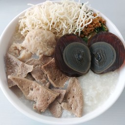 โจ๊กหมู ตับ ไข่เยี่ยวม้า