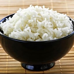 ตอง๑ กะเพรา Signature