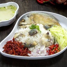 ข้าวขโมยแมว