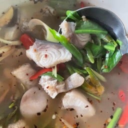 เหน่งโภชนา (อาหารป่าและอาหารพื้นบ้าน) -