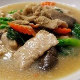 ราดหน้าหมู