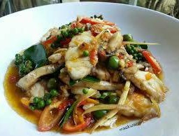 ปลากะพงผัดฉ่า