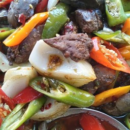 ผัดเครื่องในไก่