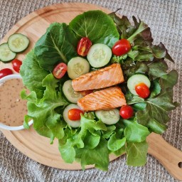 ไทนี่เฮ้าส์แอนด์ฟาร์ม สลัดผัก (Healty Food)