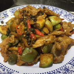 ผัดฉ่าหมูราดข้าว