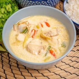 ต้มข่าไก่