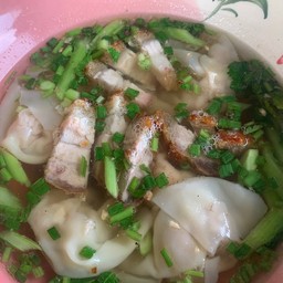 ร้านข้าวหมูแดง-หมูกรอบ เจ๊แดงโพธารามเจ้าเก่า 30 ปี