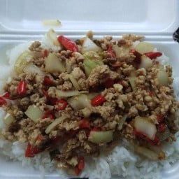 ร้านต้องแวะ ข้าวกระเพรา/ข้าวไข่เจียวชอต/เครื่องดื่ม/ขนมหวาน ข้าวไข่เจียวชอต