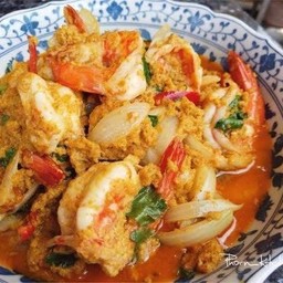 กุ้งผัดผงกระหรี่(เป็นกับข้าว)
