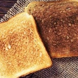 ขนมปังอบ กรอบ1ชิ้น