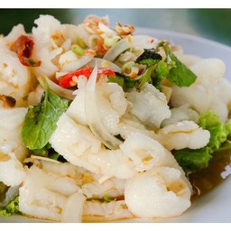 ยำเล็บมือนาง