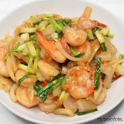 กุ้งผัดน้ำมันหอยราดข้าว