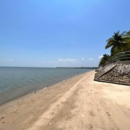 ชายหาดแหลมโพธิ์  LAEM PHO BEACH