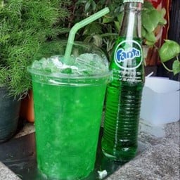 MM น้ำผลไม้ปั่น  หมึกย่างแซ่บ & ข้าวเหนียวหมูปิ้ง