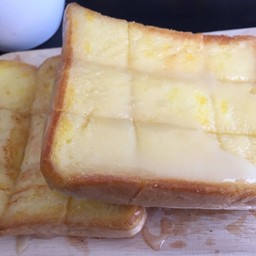 ขนมปังเนยนมแบบหนา