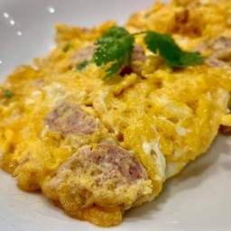 ข้าวไข่เจียวแหนม