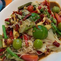 ตำขนมจีนผักลวก