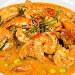 พะแนงกุ้งราดข้าว