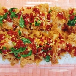 ไอต้าวผัดกะเพราไก่กรอบ I taw kaikrop