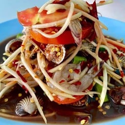 ร้านส้มตำแก้วริมสวน