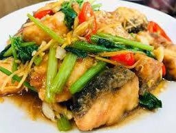 ปลากะพงผัดขึ้นฉ่าย