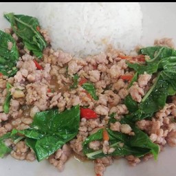 ข้าวกะเพราหมูสับ