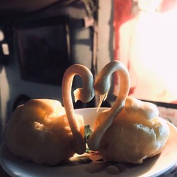 2 Pcs Swan eclair