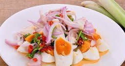 ยำไข่เค็ม