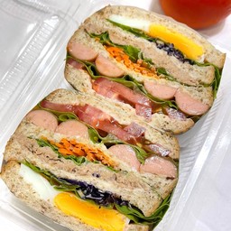 แซนวิชกล่อง  ไข่นึ่ง  ฮอทด็อก ทูน่า