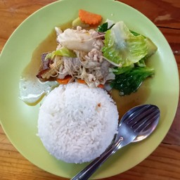 ข้าวผัดผักรวมหมู(ราดข้าว)