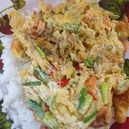 ไข่ข้าว ราดข้าว