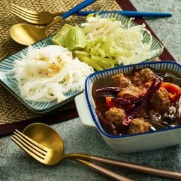 ขนมจีนน้ำเงี้ยว