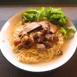บะหมี่แห้ง