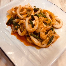 หมึกผัดไข่เค็ม