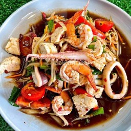 เจ๊รัตน์ อาหารตามสั่งส้มตำ&ยำรสแซ่บนัว ไก่ทอด